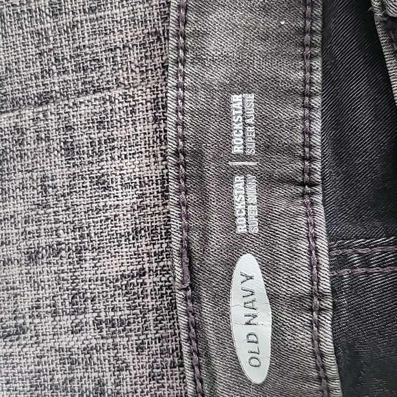 Old Navy Rockstar Super Skinny Jeans - Picture 6 of 8